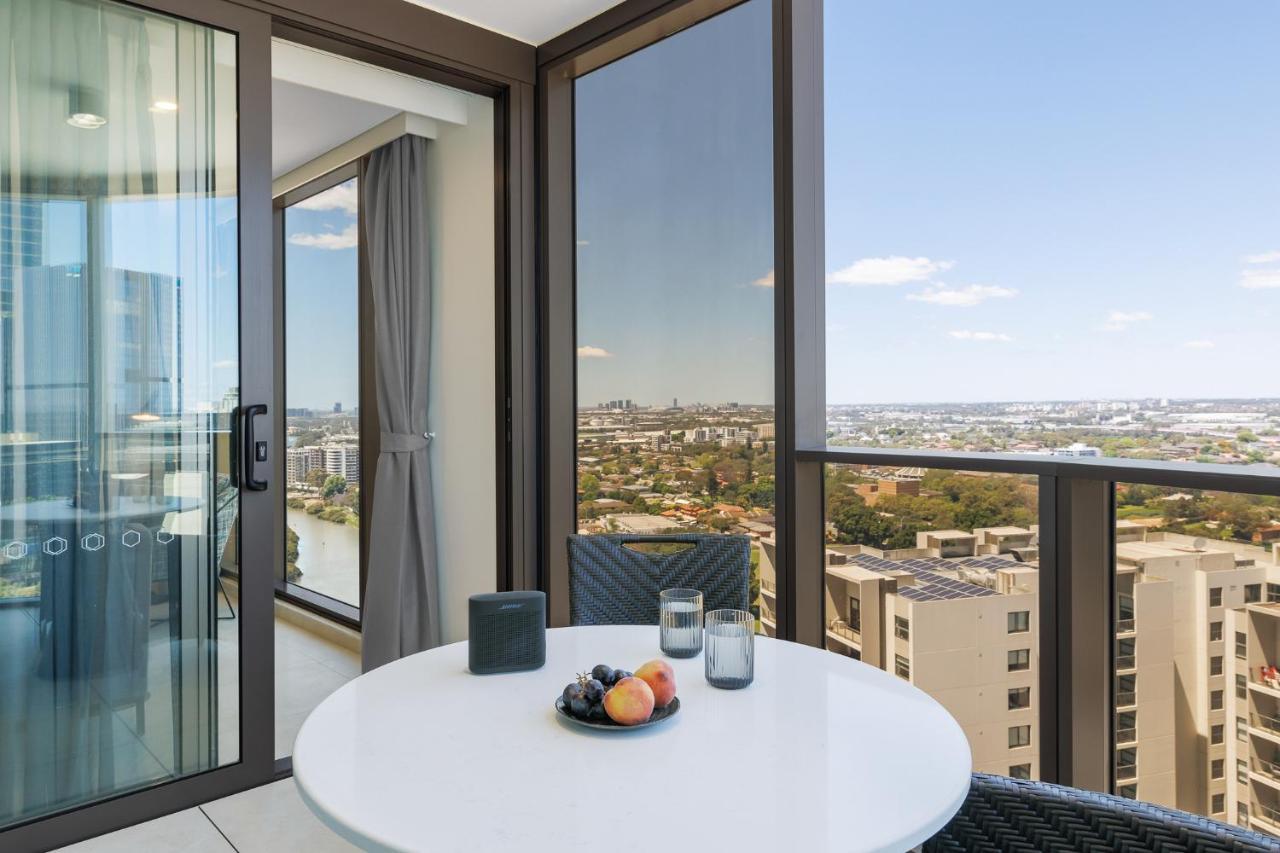 Meriton Suites George Street, Parramatta Сидней Экстерьер фото