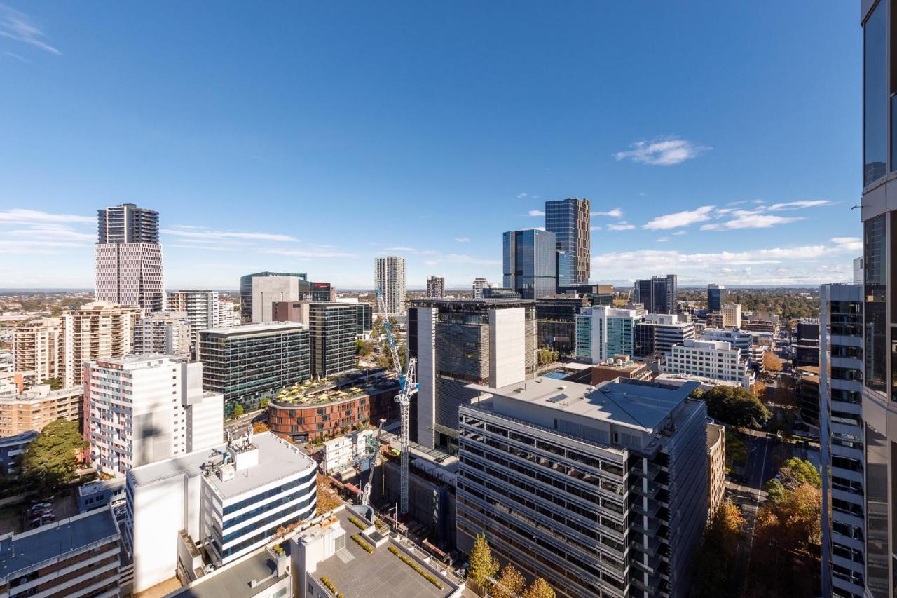 Meriton Suites George Street, Parramatta Сидней Экстерьер фото