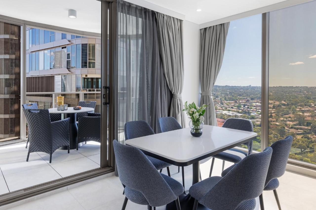 Meriton Suites George Street, Parramatta Сидней Экстерьер фото