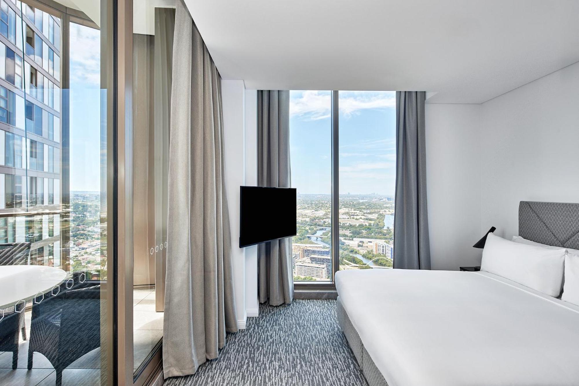 Meriton Suites George Street, Parramatta Сидней Экстерьер фото