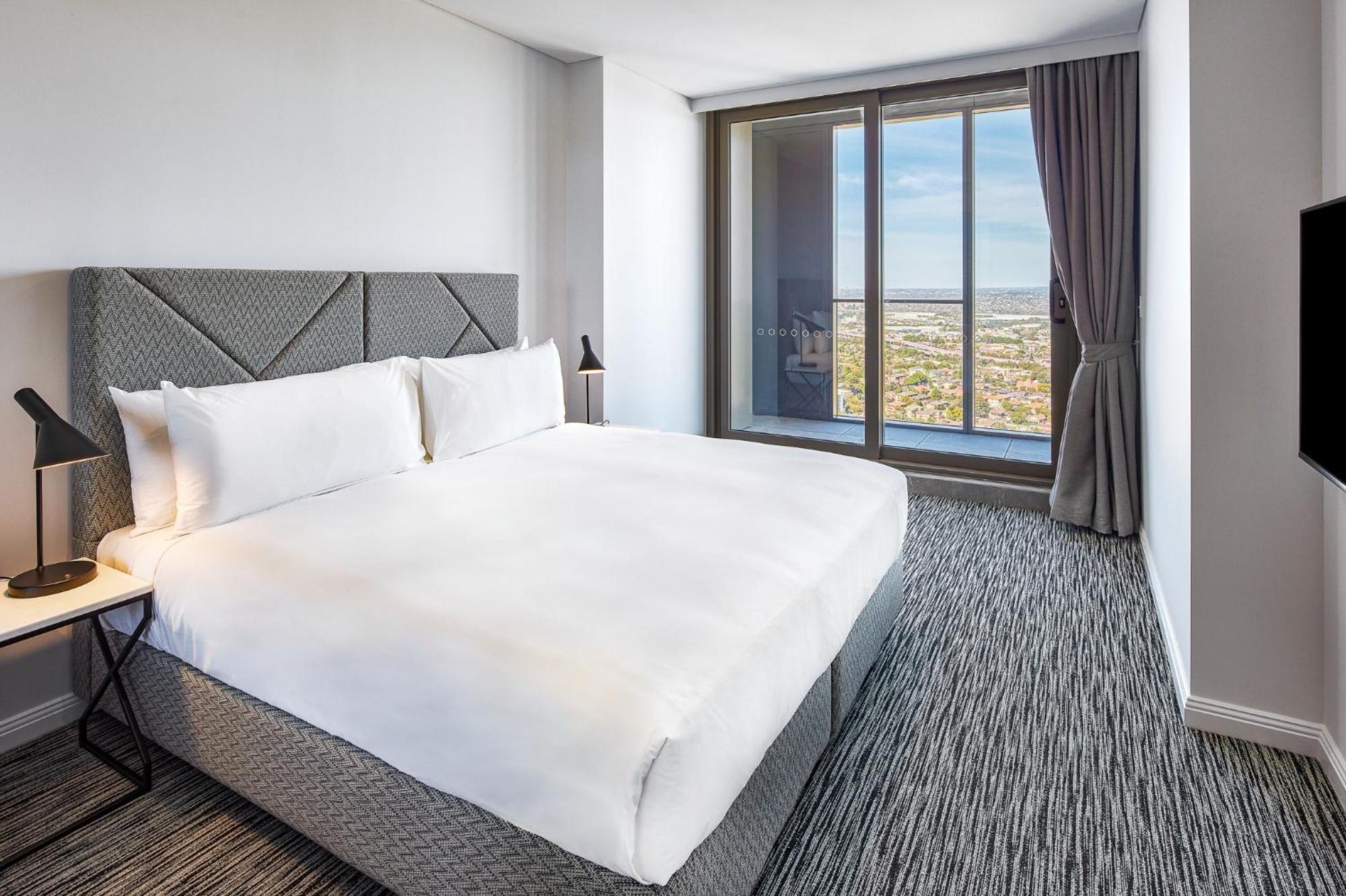 Meriton Suites George Street, Parramatta Сидней Экстерьер фото